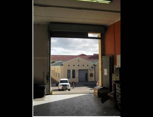 INDUSTRIAL PROPERTY TO RENT IN OBSERVATORY